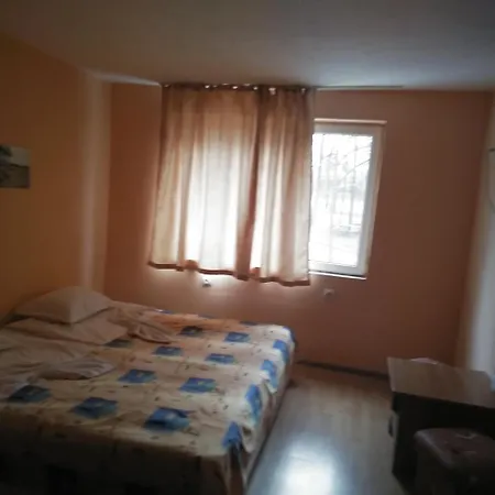Rekar Albergue *