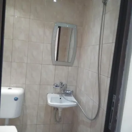 Rekar Albergue *